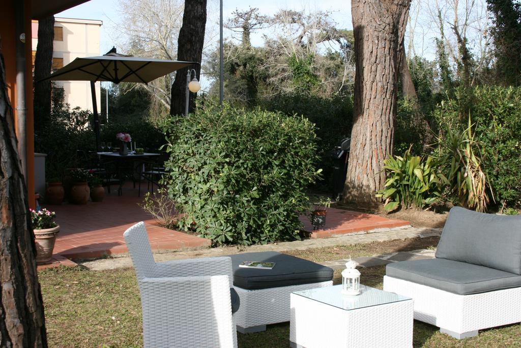 Splash House Tirrenia Exterior photo